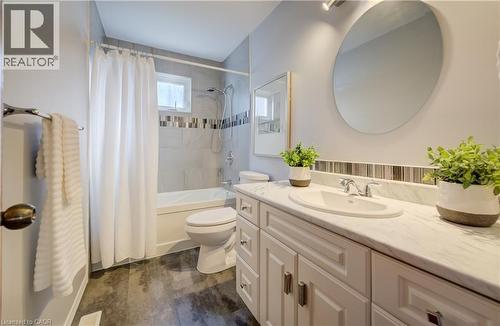 20 Royal Orchard Drive, Kitchener, ON - Indoor Photo Showing Bathroom