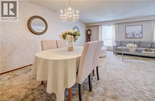 20 Royal Orchard Drive, Kitchener, ON - Indoor Photo Showing Dining Room