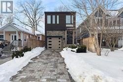 63 TROY STREET  Mississauga, ON L5G 1S6