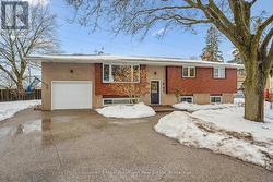 21 ORIOLE CRESCENT  Guelph (Dovercliffe Park/Old University), ON N1G 1J5