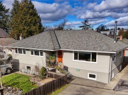 816 Ellery St  Esquimalt, BC V9A 4A7