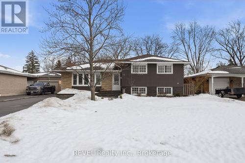 13 CRESTCOMBE ROAD  St. Catharines (Ridley), ON L2S 2J5