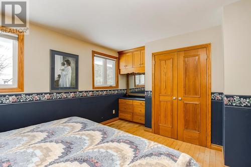 2554 Champlain Road, Tiny, ON - Indoor Photo Showing Bedroom