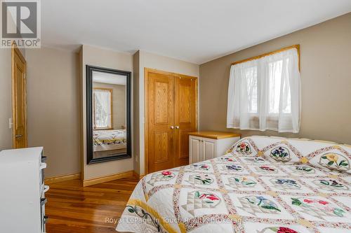 2554 Champlain Road, Tiny, ON - Indoor Photo Showing Bedroom