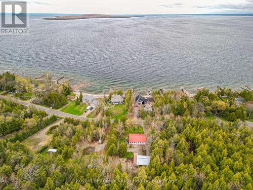 2554 CHAMPLAIN ROAD  Tiny, ON L9M 0C3