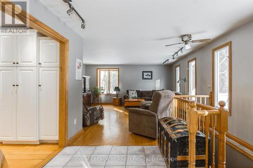 2554 Champlain Road, Tiny, ON - Indoor