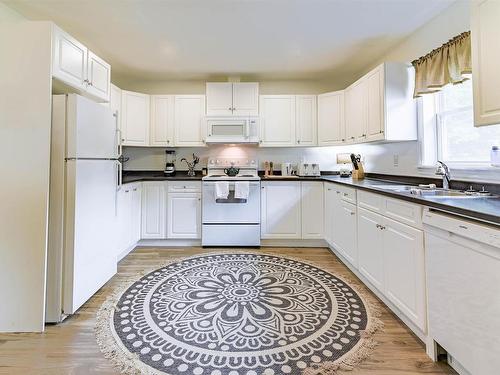 1353 Pinecrest Drive, Coldbrook, NS 