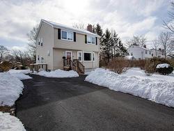 38 Lawson Avenue  Dartmouth, NS B2W 2Z3