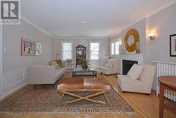 34 EDMUND AVENUE  Toronto, ON M4V 1H3