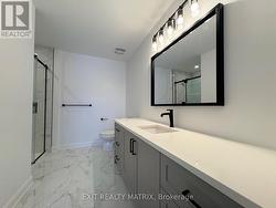 ensuite in master bedroom - 