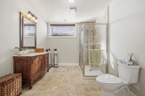 Salle de bains - 6 Av. St-Louis, Beaconsfield, QC - Indoor Photo Showing Bathroom