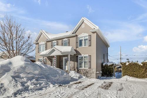 1718 Rue de la Guinée  Québec (La Haute-Saint-Charles), QC G3J 0E7