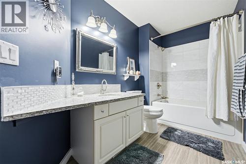 52 Kensington Crescent, Regina, SK - Indoor Photo Showing Bathroom