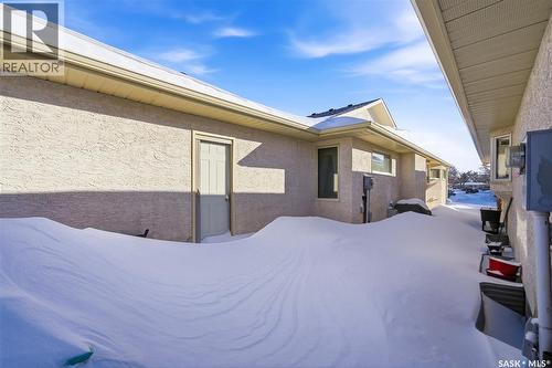 52 Kensington Crescent, Regina, SK - Outdoor With Exterior