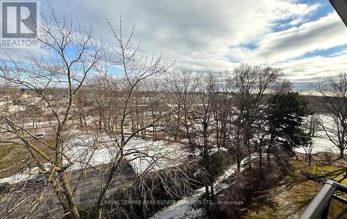 601 - 212 KERR STREET  Oakville, ON L6K 3B1