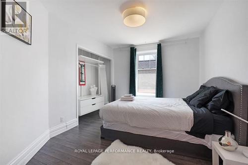 12 Adelaide Street, Ottawa, ON - Indoor Photo Showing Bedroom