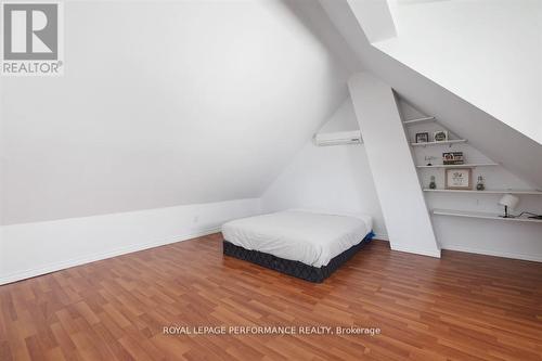 12 Adelaide Street, Ottawa, ON - Indoor