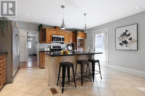 12 Adelaide Street, Ottawa, ON - Indoor Photo Showing Kitchen
