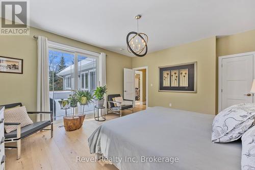15 Stoney Road, Tiny, ON - Indoor Photo Showing Bedroom