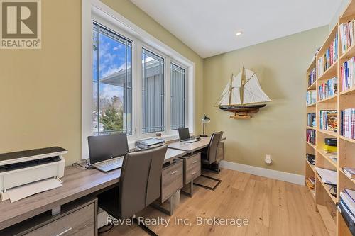 15 Stoney Road, Tiny, ON - Indoor Photo Showing Office