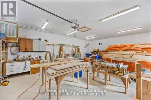 15 Stoney Road, Tiny, ON - Indoor Photo Showing Other Room