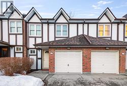 43 - 2120 RATHBURN ROAD E  Mississauga, ON L4W 2S8