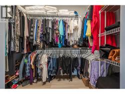 Walk in closet - 
