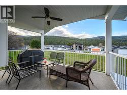 Covered deck on 2nd level - 