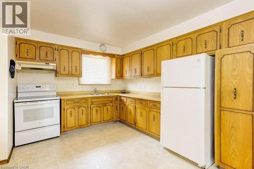 582 Skylark Road, Waterloo, ON - Indoor Photo Showing Kitchen With Double Sink