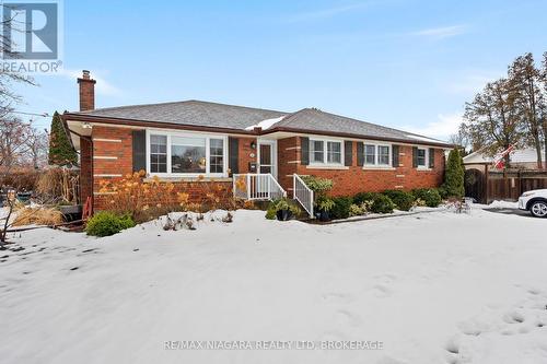 13 ROBERT STREET  St. Catharines (Port Dalhousie), ON L2N 5N2