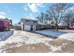 537 BERKSHIRE Road  Sarnia, ON N7V 1Y4