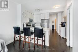 1910 - 3939 DUKE OF YORK BOULEVARD  Mississauga, ON L5B 4N2