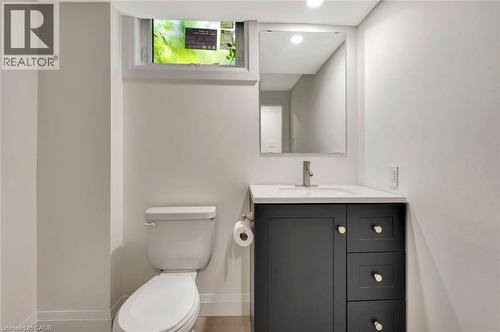 6 Ruskview Road Unit# 2, Kitchener, ON - Indoor Photo Showing Bathroom