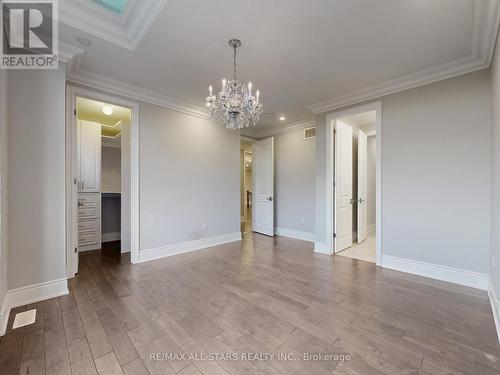 48 Cairns Gate, King, ON - Indoor Photo Showing Other Room