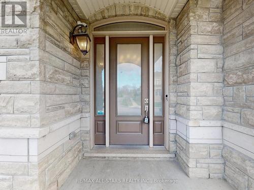 48 Cairns Gate, King, ON - Outdoor