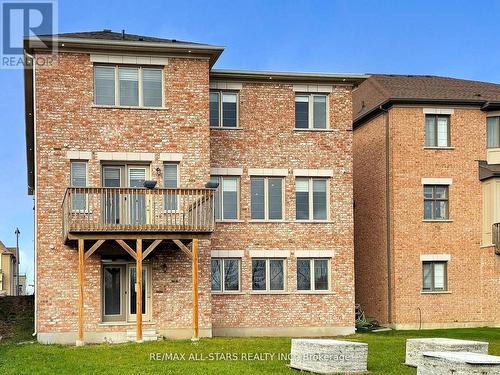 48 Cairns Gate, King, ON - Outdoor With Exterior