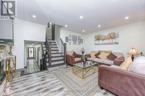 20 Oleander Crescent, Brampton, ON - Indoor Photo Showing Living Room