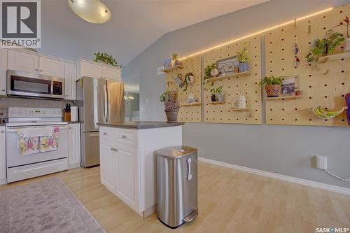 342 Stensrud Road, Saskatoon, SK - Indoor Photo Showing Kitchen