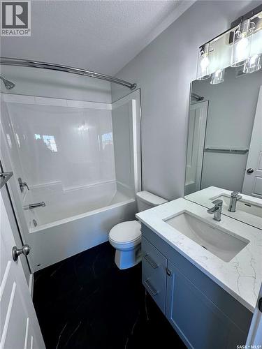 5453 Buckingham Drive E, Regina, SK 