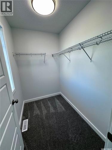 5453 Buckingham Drive E, Regina, SK 