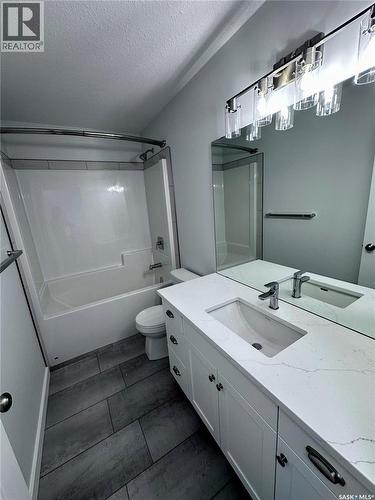 5457 Buckingham Drive E, Regina, SK - Indoor Photo Showing Bathroom
