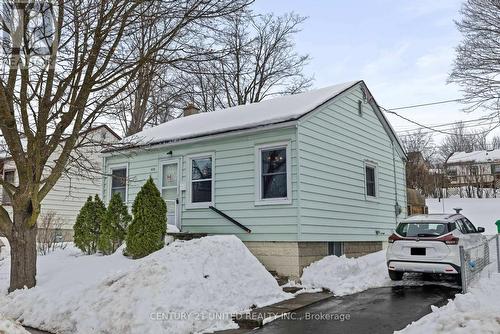 482 WELLINGTON STREET  Peterborough (Northcrest Ward 5), ON K9H 5C5