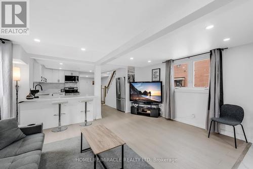 195 Randi Road, Mississauga, ON - Indoor