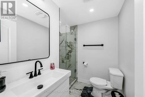195 Randi Road, Mississauga, ON - Indoor Photo Showing Bathroom