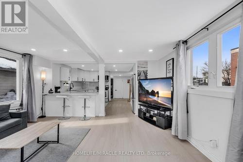 195 Randi Road, Mississauga, ON - Indoor