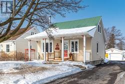 19 FIFTH AVENUE  Kingston (East Of Sir John A. Blvd), ON K7K 2K8