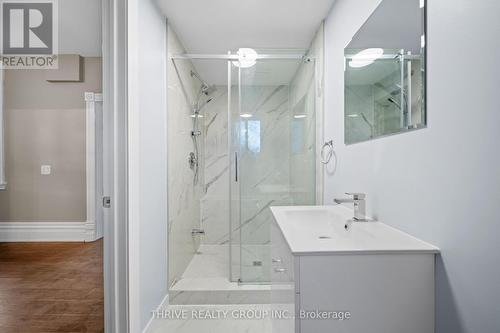 922 Princess Avenue, London East (East G), ON - Indoor Photo Showing Bathroom