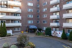 198 SCOTT Street Unit# 410  St. Catharines, ON L2N 5T3