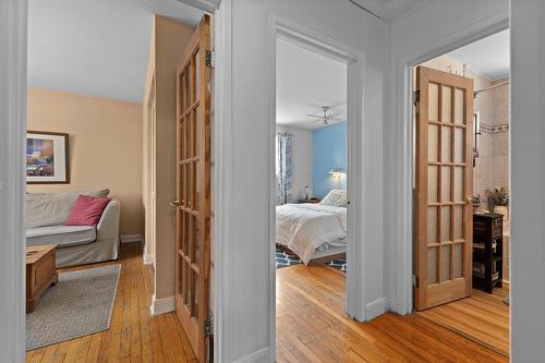 Hall d'entrée/Vestibule - 15 Av. Aurora, Pointe-Claire, QC - Indoor Photo Showing Other Room