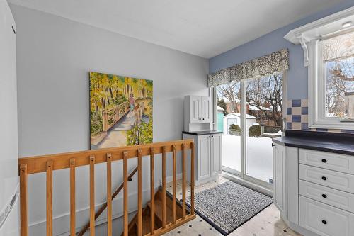 Escalier - 15 Av. Aurora, Pointe-Claire, QC - Indoor Photo Showing Other Room